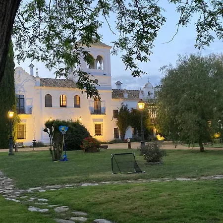 Cortijo El Esparragal מלון Gerena